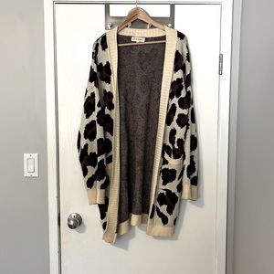 Vanilla Bay Wild Idea Leopard print cardi